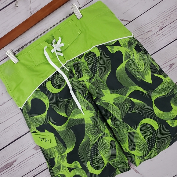 totto old school mens medium green short ( 5 for $20 ) - Picture 3 of 6